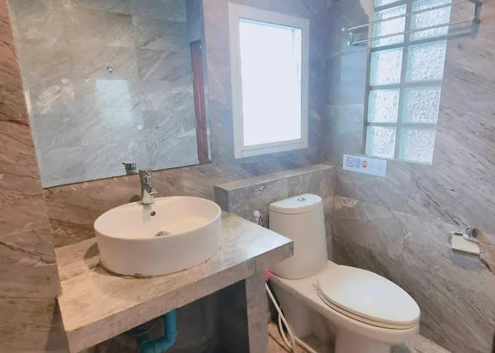 Cloud No 4 N Quiet Heart Bkk With A Balcony Apartment