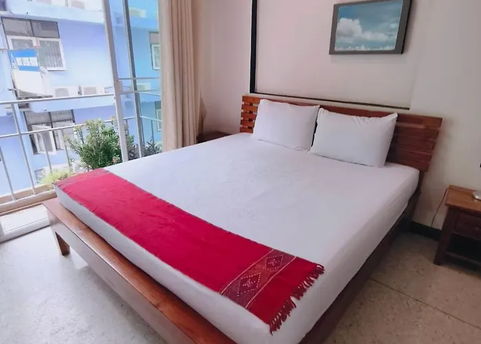 Apartment Cloud No 4 N Quiet Heart Bkk With A Balcony *